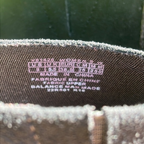 ROCKPORT Black Suede & Snakeskin
Heels / Pumps, Womens Size 8 - Picture 8 of 12